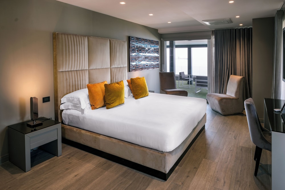 Exclusive Suite - Photo 9