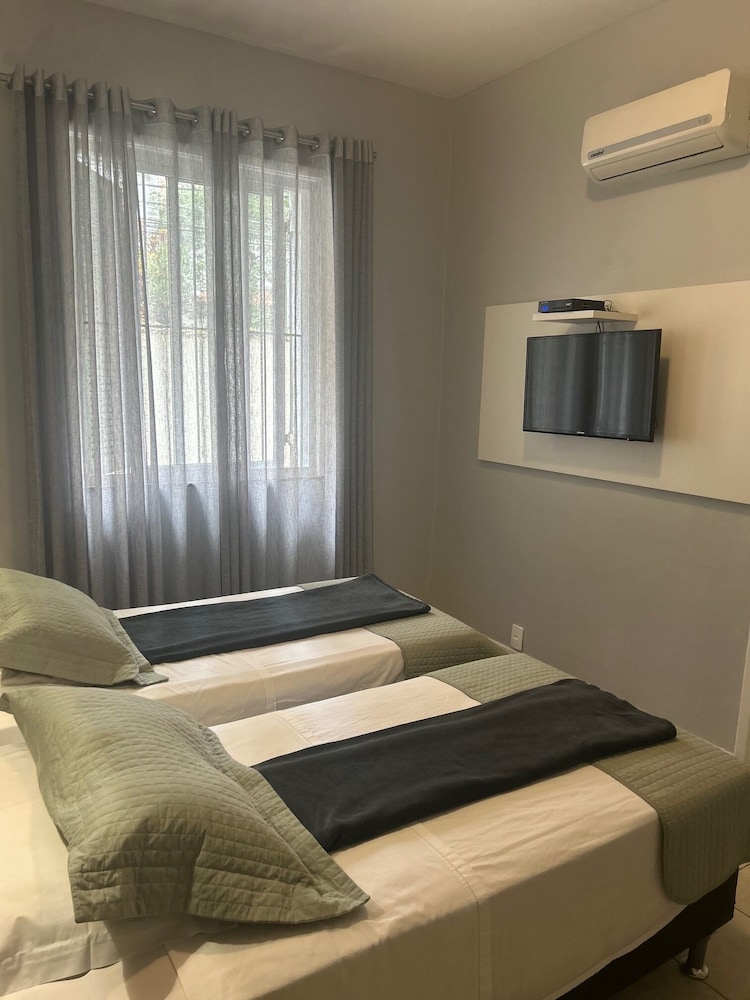 Standard Twin Room, 2 Twin Beds photo 3