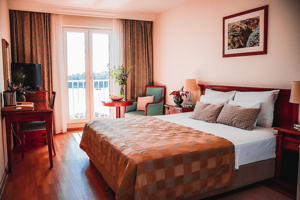 Deluxe Double or Twin Room, Sea View photo 1