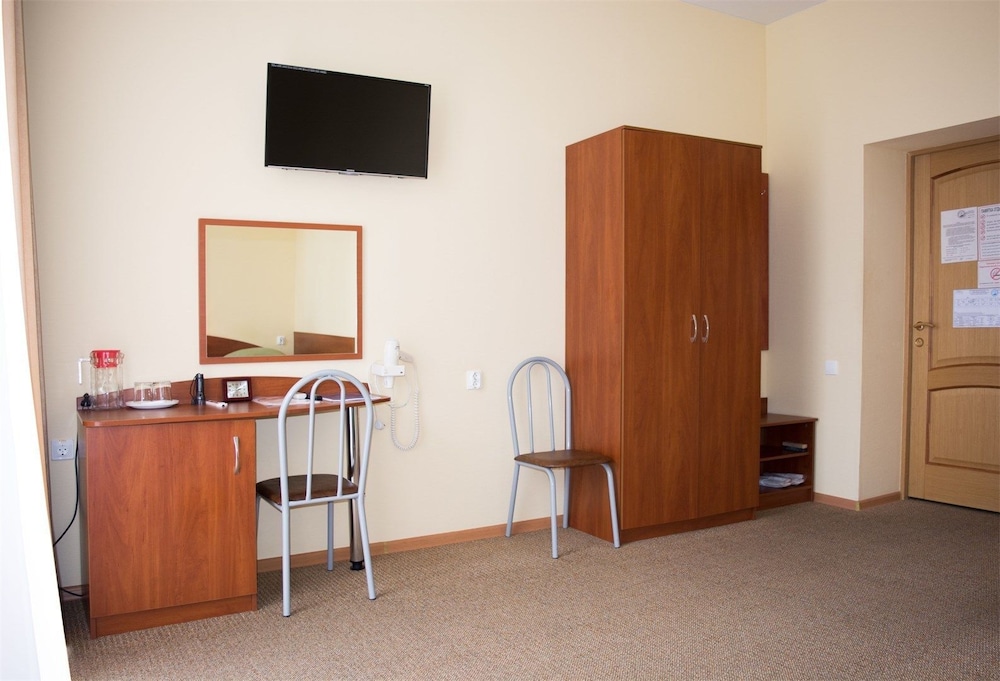 Comfort Shared Dormitory, 2 Twin Beds, Sea View photo 3