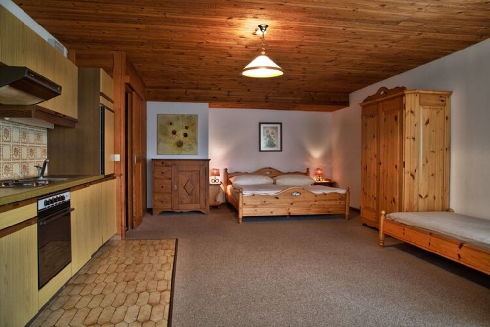 Apartment photo 3