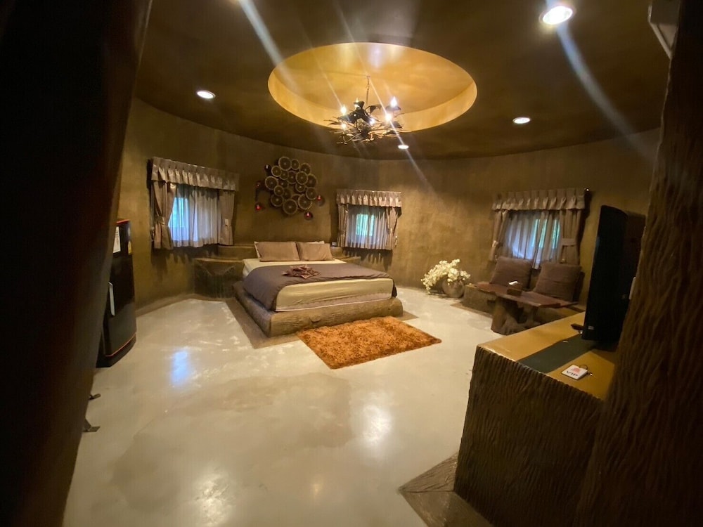 Honeymoon Room photo 2