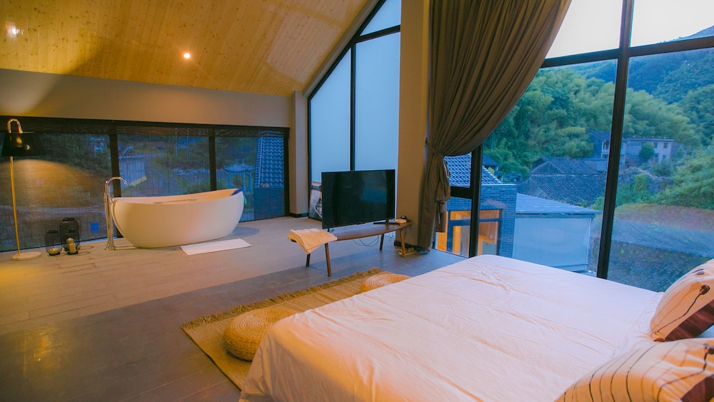 Mountain View Suite,Three bedrooms photo 2