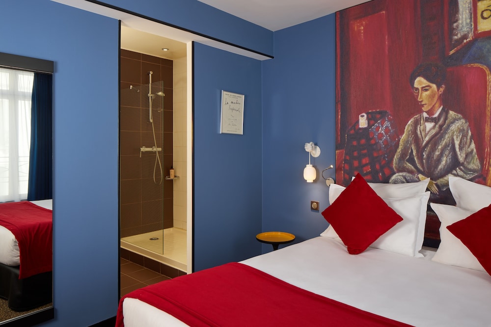 Superior Room, 1 King Bed photo 2