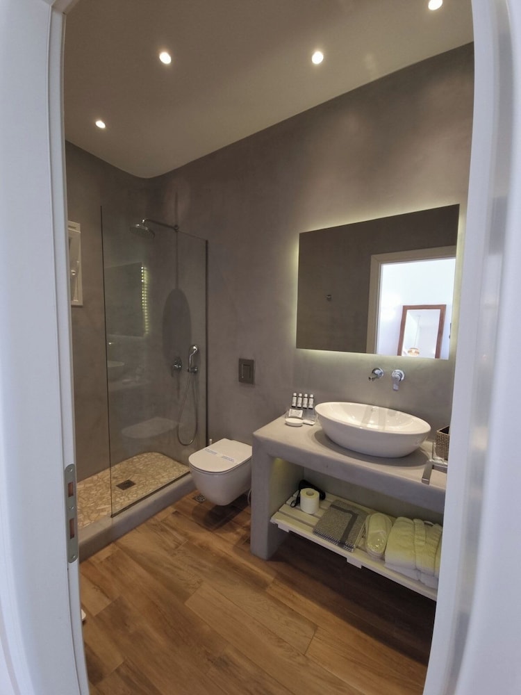 Junior Suite, Partial Sea View photo 2