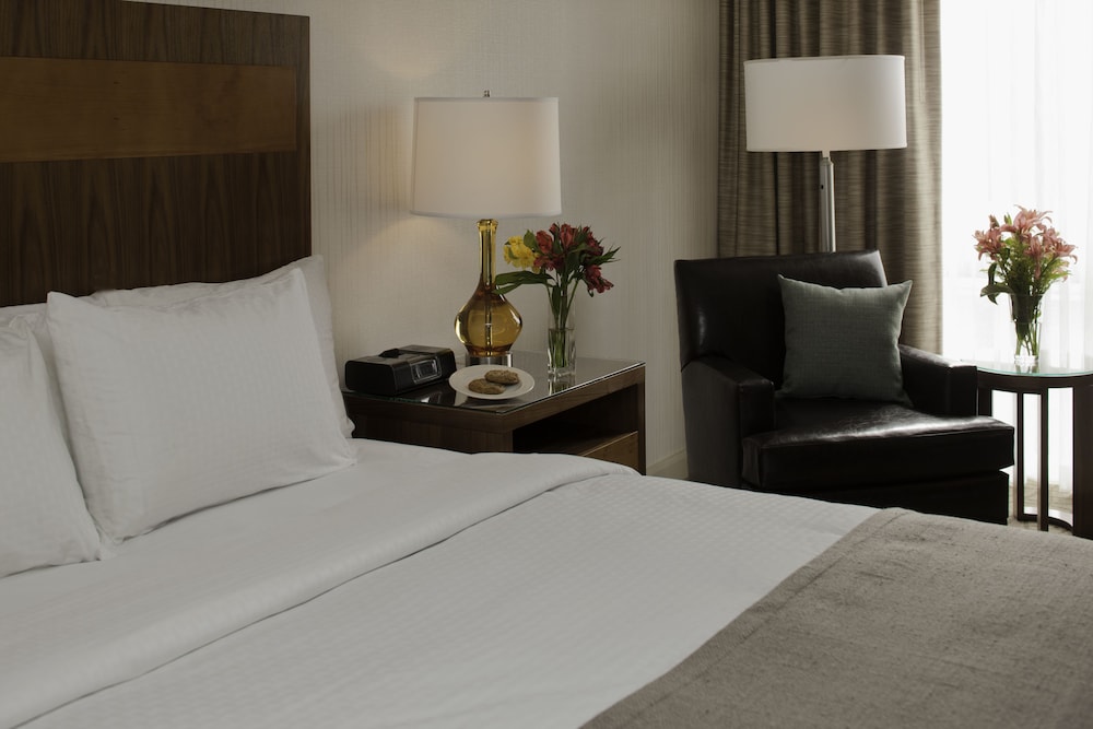 Suite, Accessible, Non Smoking - Photo 2