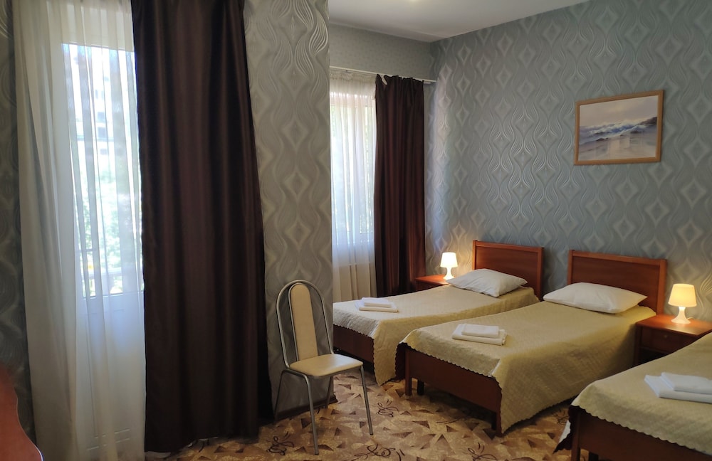 Comfort Triple Room