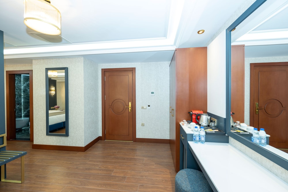 Family Suite, Terrace photo 3