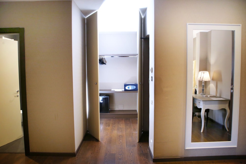 Junior Room