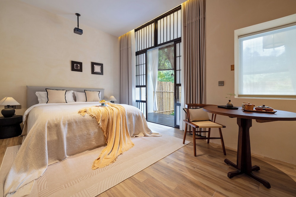 Comfort Double Room, Balcony, Courtyard View
