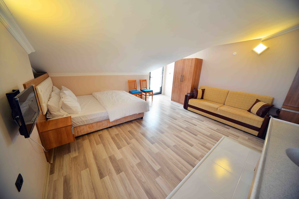 Family Penthouse photo 3