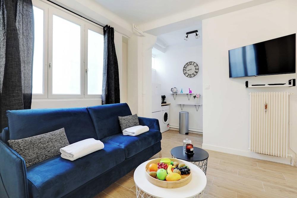 Apartment photo 1