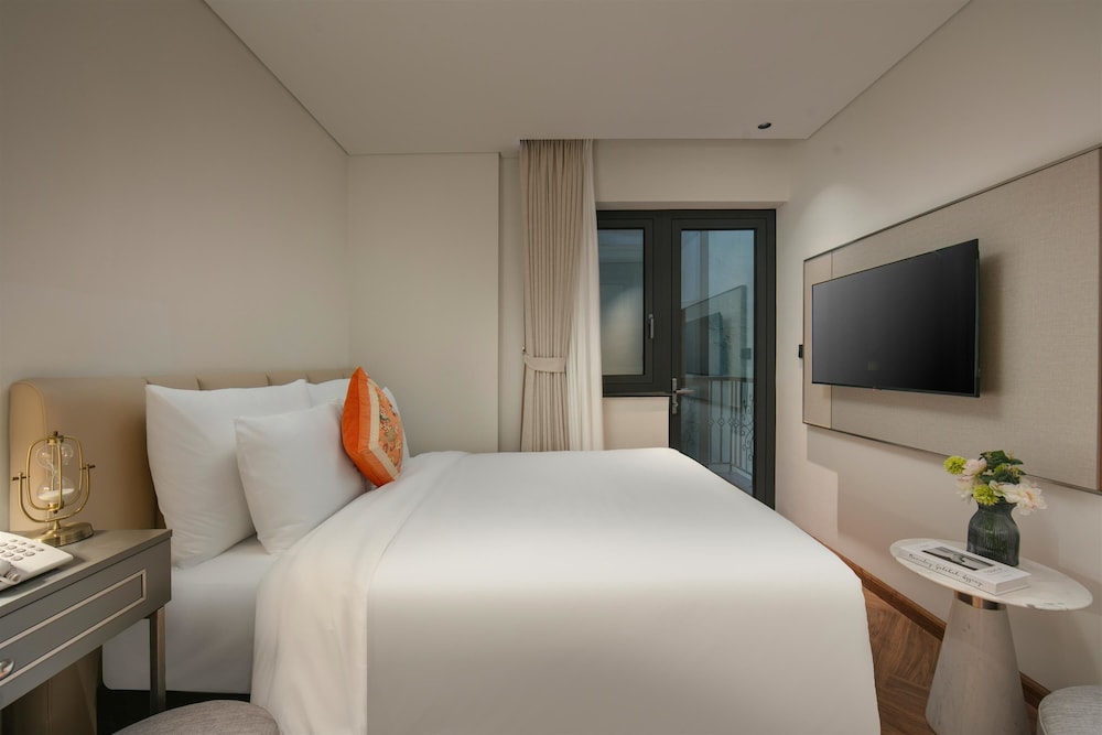Superior room with window