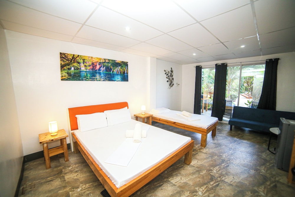 Basic Triple Room photo 1