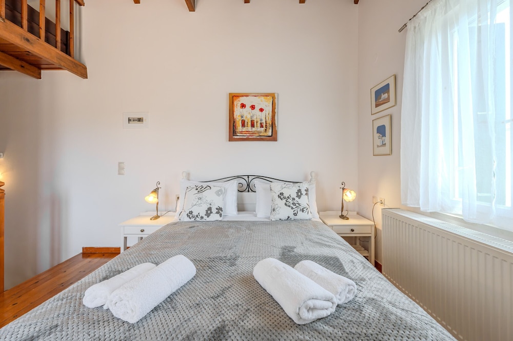 Villa, 1 Bedroom, Pool Access, Mountain View