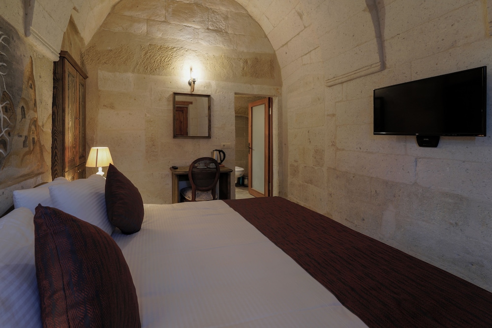 Economy Double Room, Non Smoking, Mountain View photo 2
