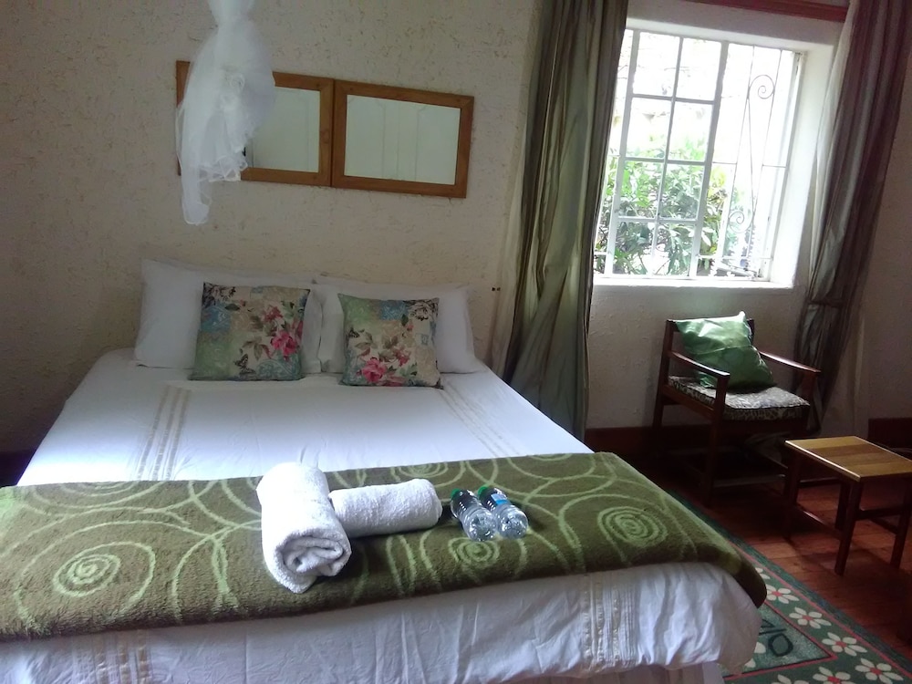 Economy Double Room photo 2