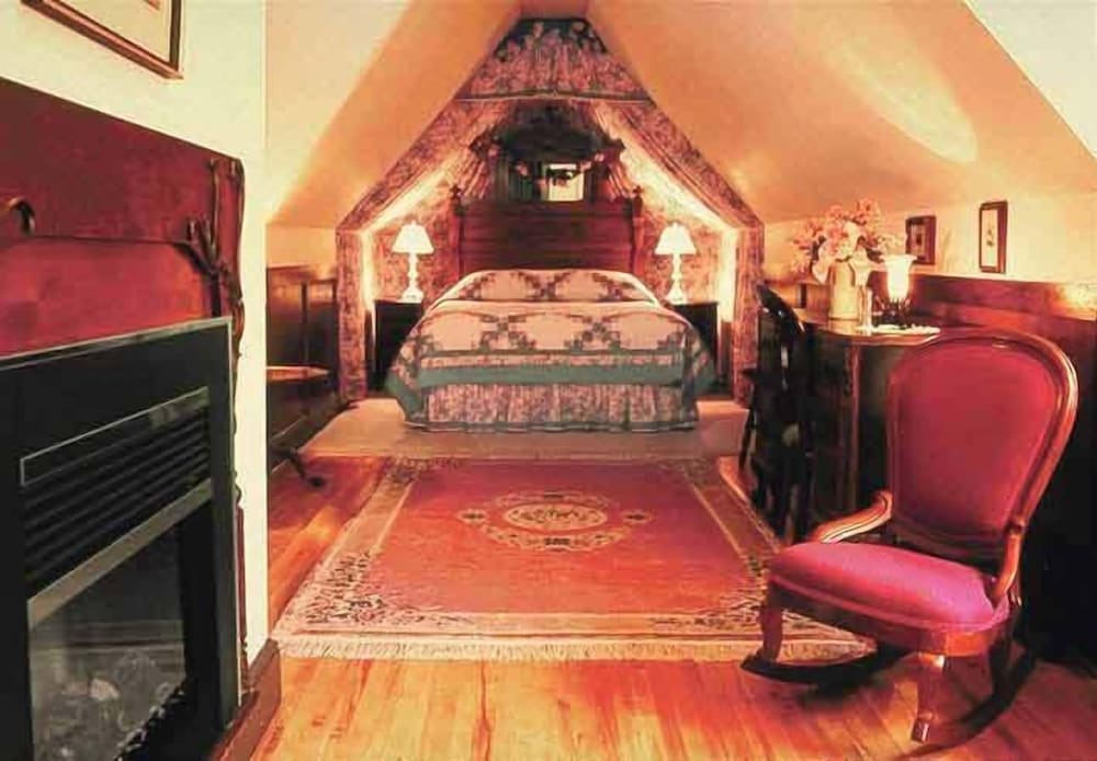 Rosa's Room, 1 Queen Bed, Third Floor