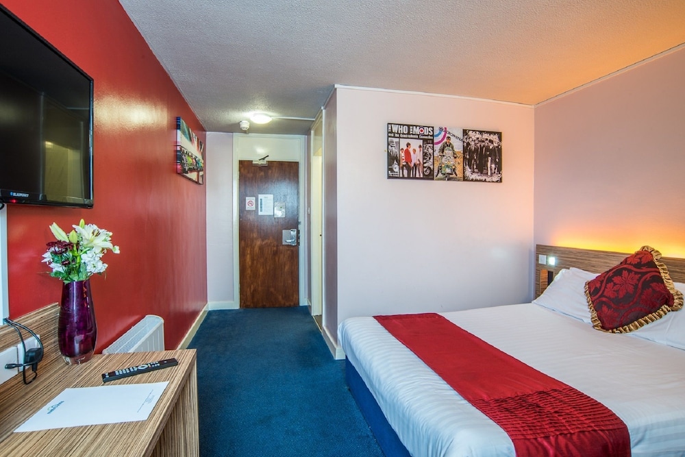 Double or Twin Room, Accessible, Ensuite photo 2