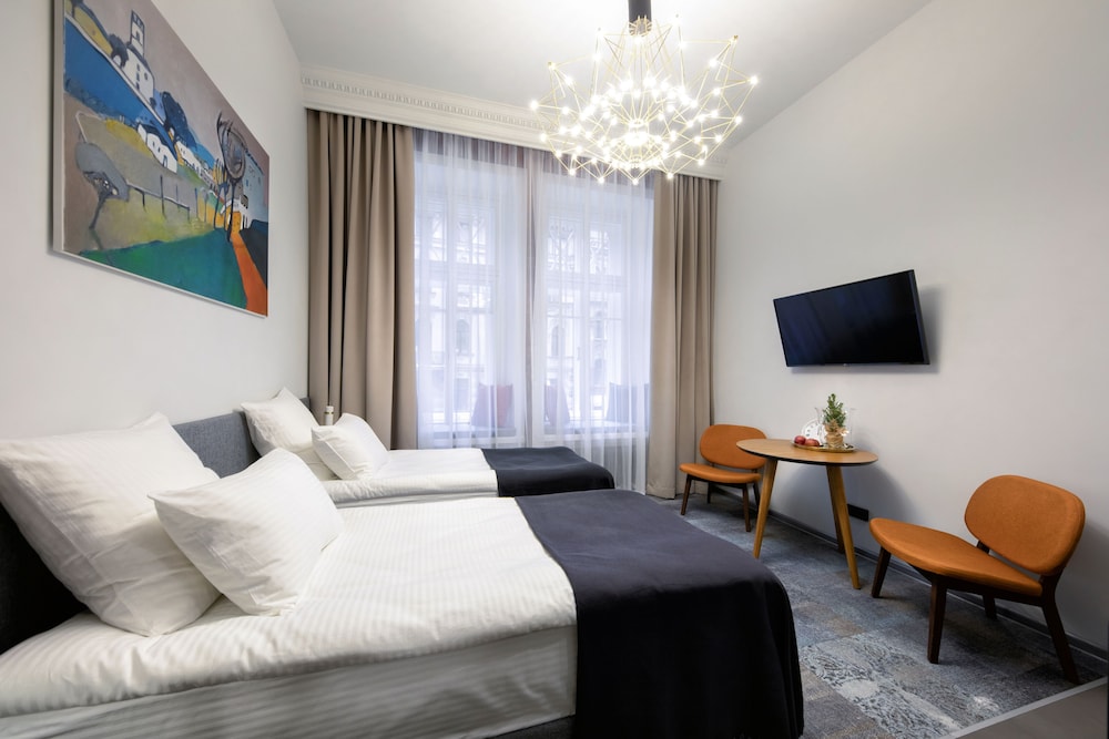 Standard Double or Twin Room photo 2