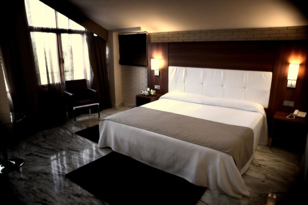 Superior Double Room - Photo 1