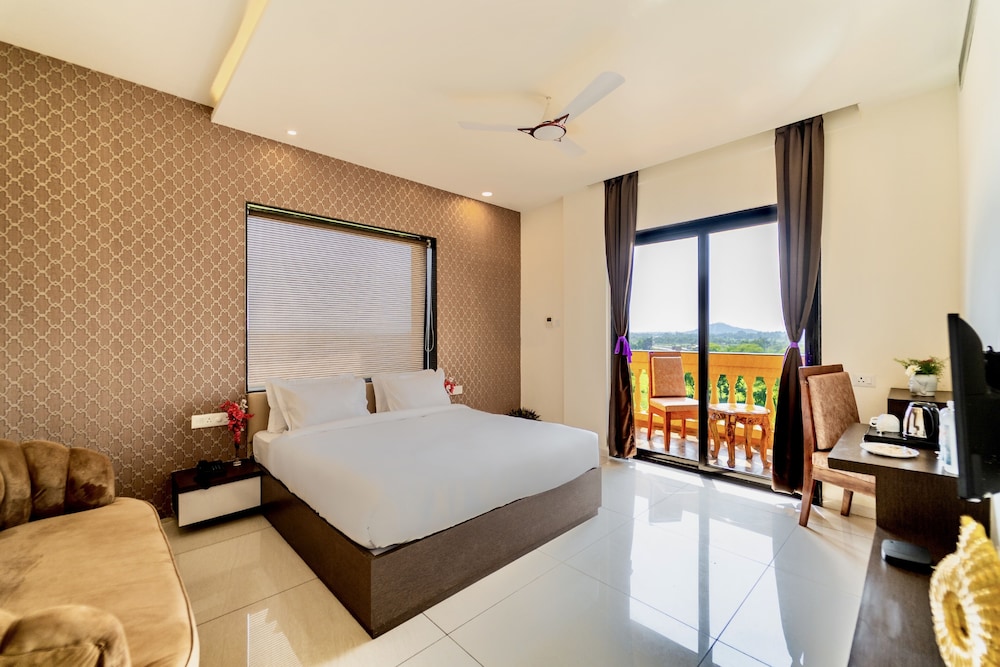 Deluxe Room - Photo 1