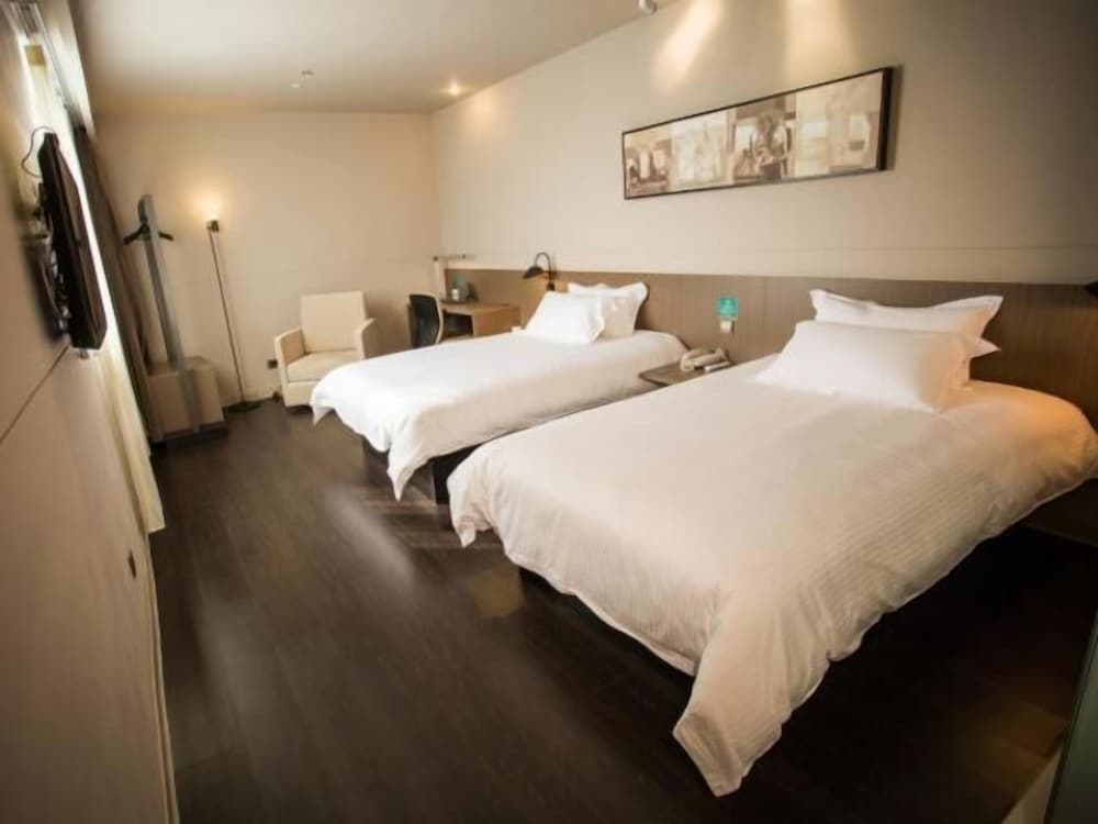 Business Twin Room (A)