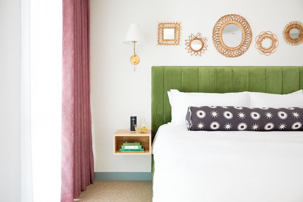 Room, 1 King Bed - Photo 1