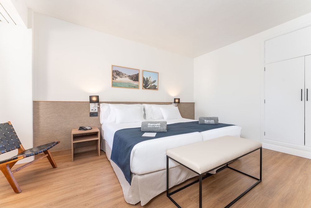 Junior Suite (3 adults + 1 child)