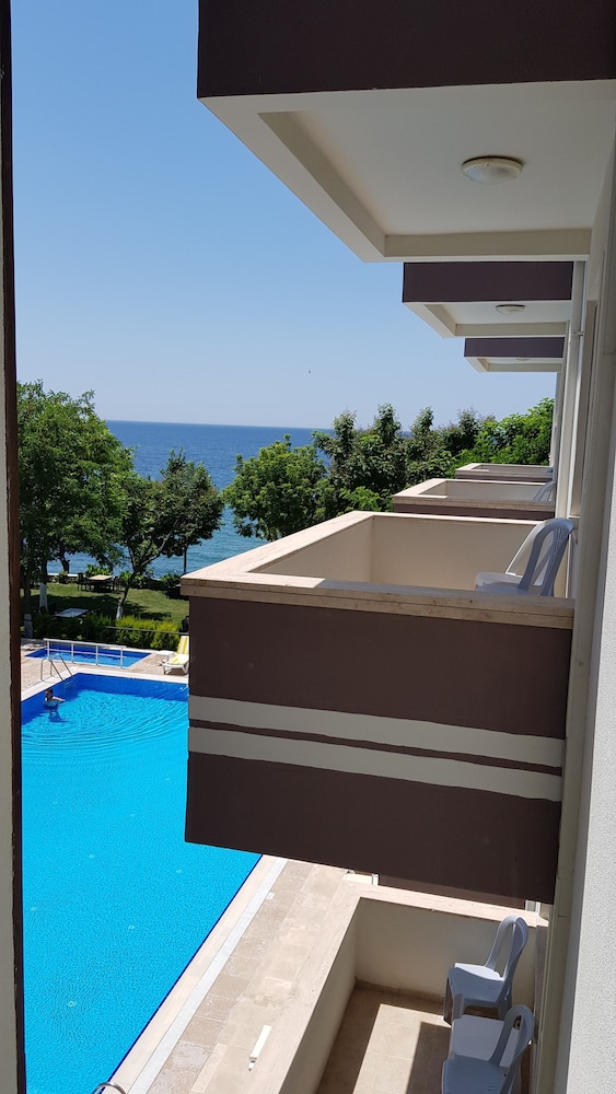 Twin Room, 2 Twin Beds, Sea View photo 2