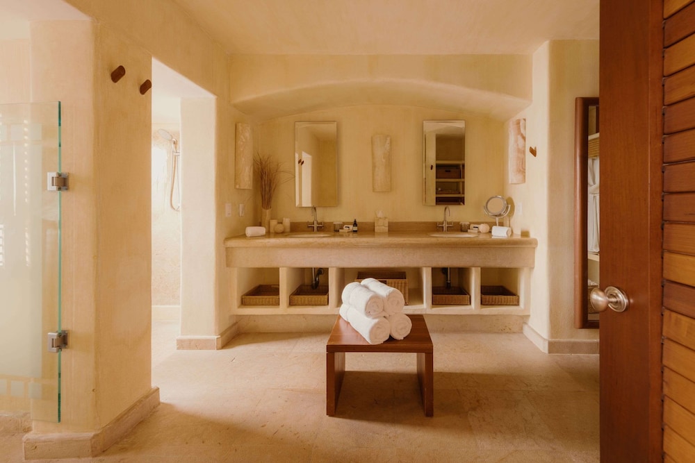 Cala de Mar Penthouse Master Suite - Photo 20