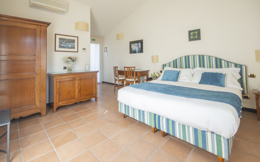 Double Room, Terrace, Hill View - Photo 3