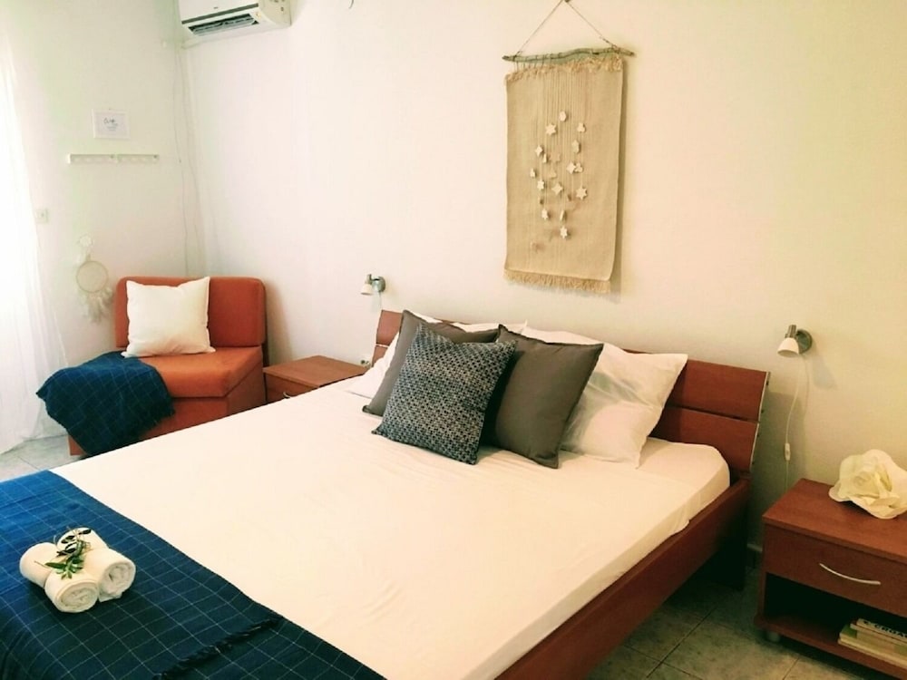 Studio (Mara - free parking - Off2 - SA2(2+1))