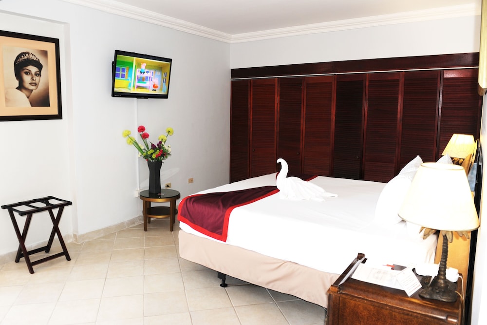 Studio Suite, 1 King Bed, Non Smoking - Photo 5