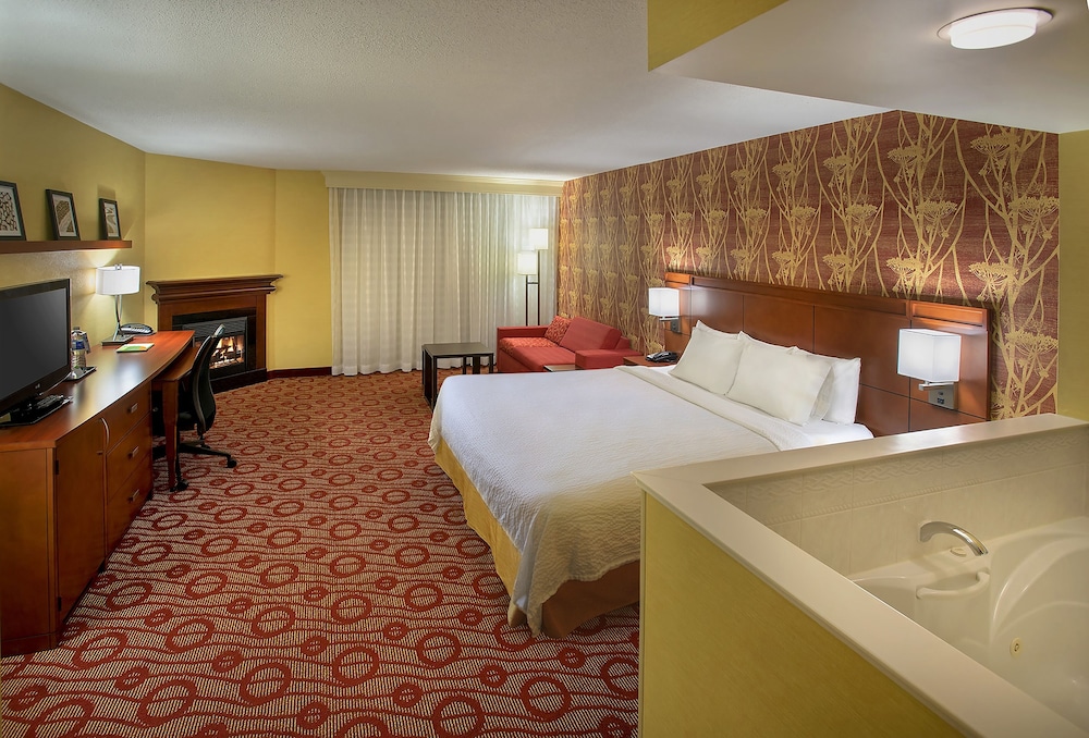 Presidential Suite, 1 King Bed with Sofa bed, Jetted Tub photo 2