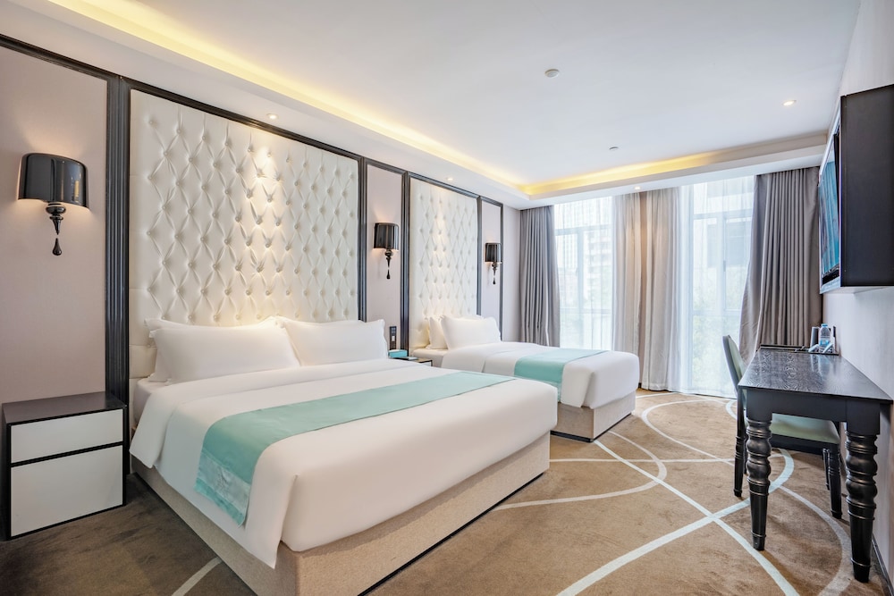 Family Twin Room