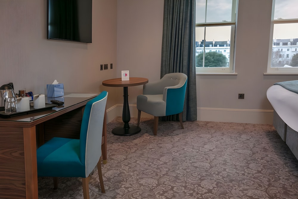 Standard Room, 2 Queen Beds photo 3