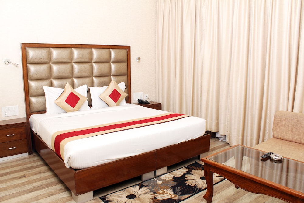 Executive Room - Photo 1