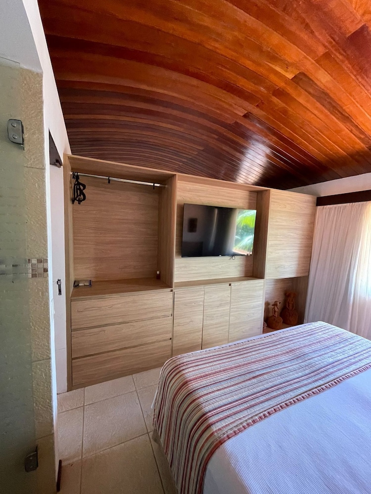Deluxe Suite (Seafront - 2º Floor, No Balcony)