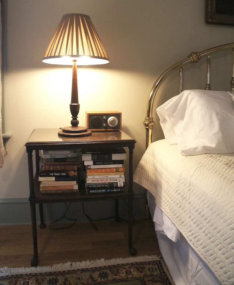Superior Double Room (The Writer's Room) photo 3