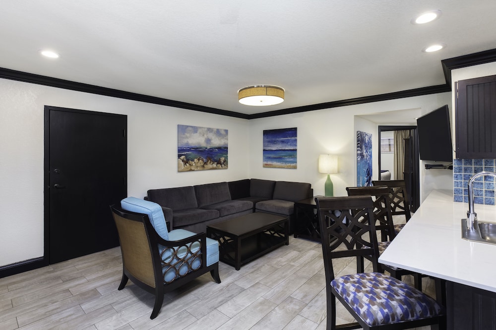 Signature Suite, 2 Bedrooms - Photo 8