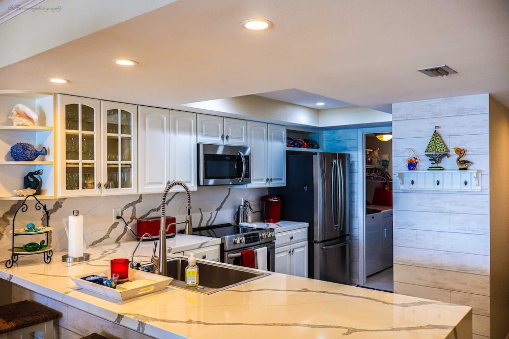 Condo, 2 Bedrooms