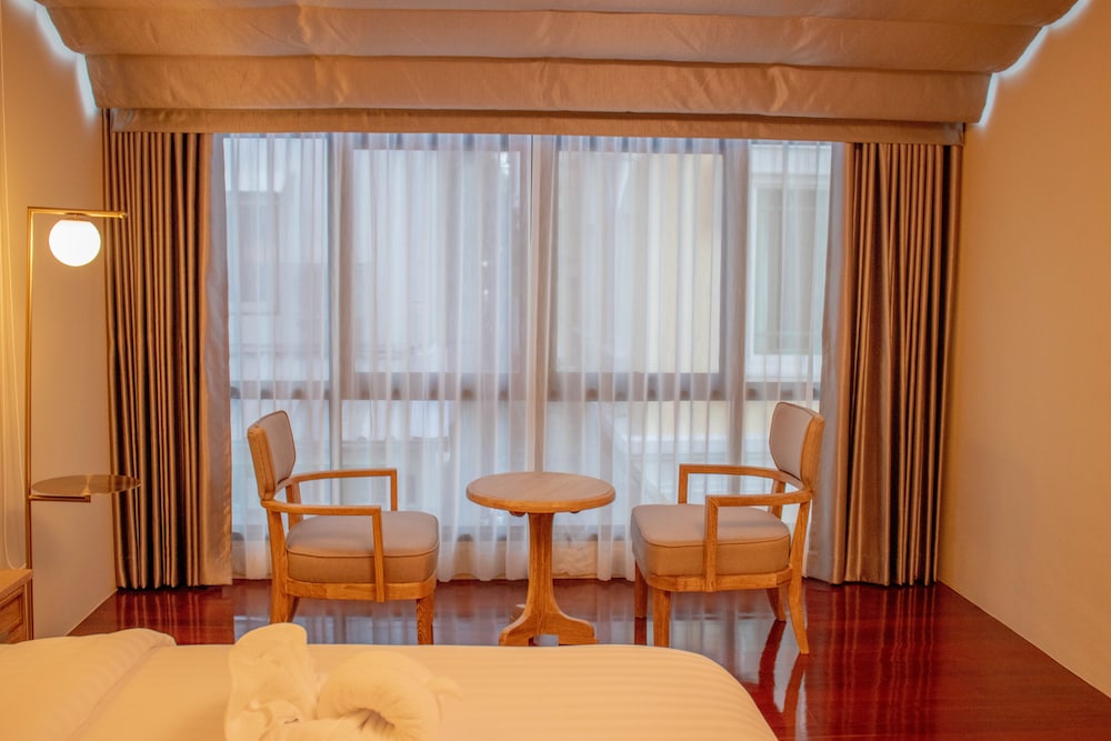 Deluxe Double Room, Bathtub photo 3