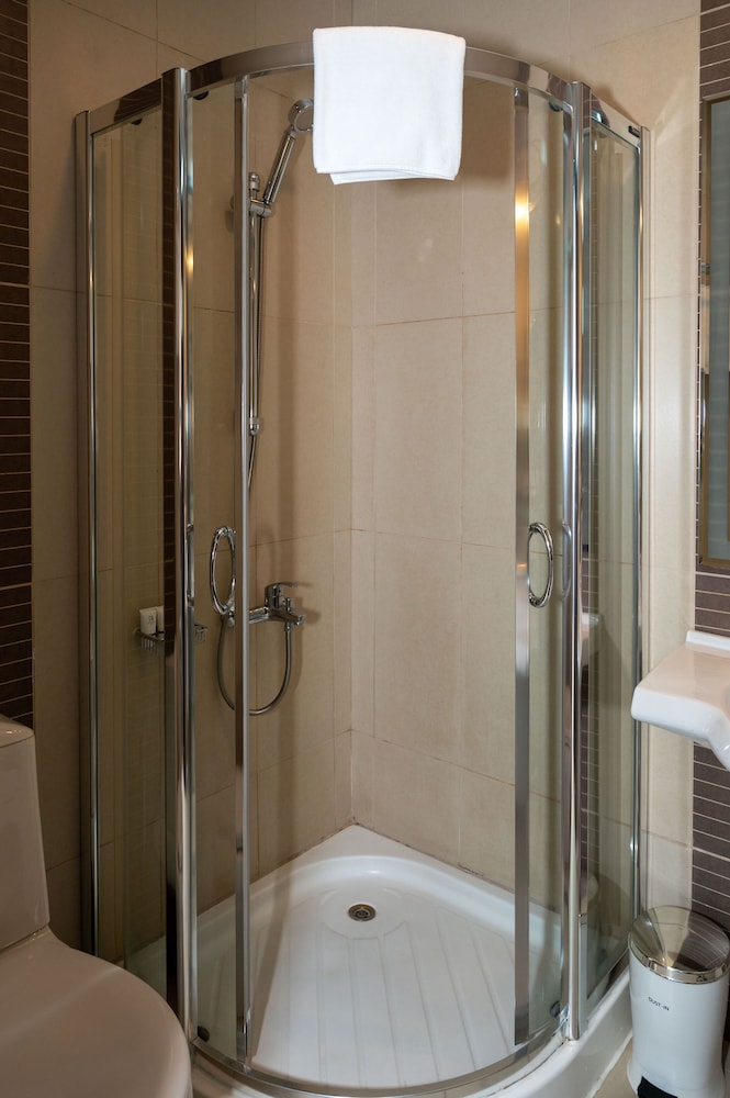 Deluxe Double or Twin Room - Photo 4