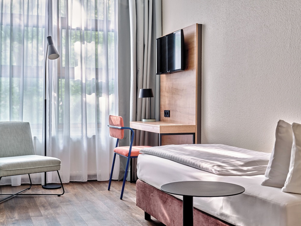 Premium Room, 3 Twin Beds (Up to 3 Adults) thumbnail 6