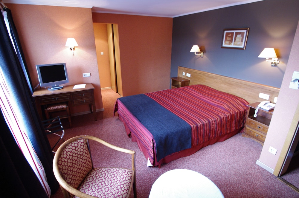 Economy Double Room photo 2