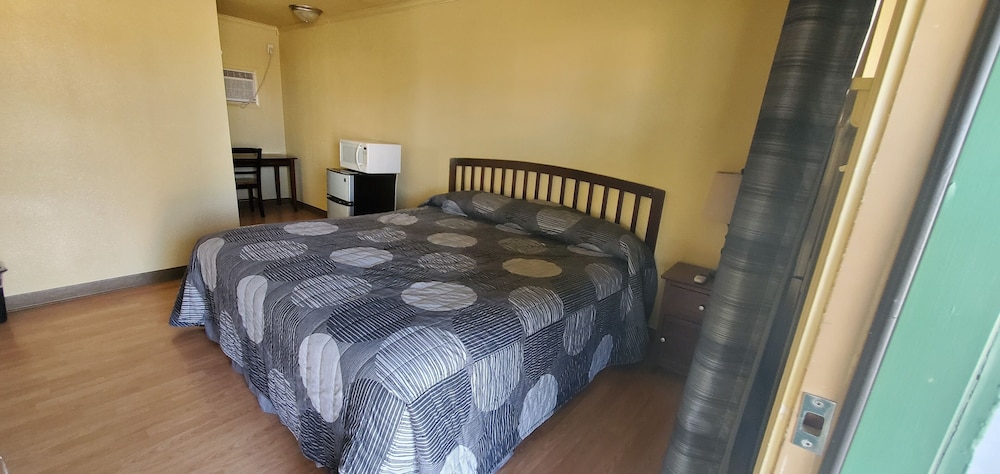 Basic Single Room photo 1