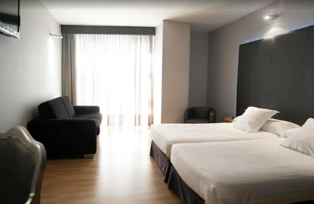 Superior Room, 1 Double or 2 Twin Beds, Sea View photo 2