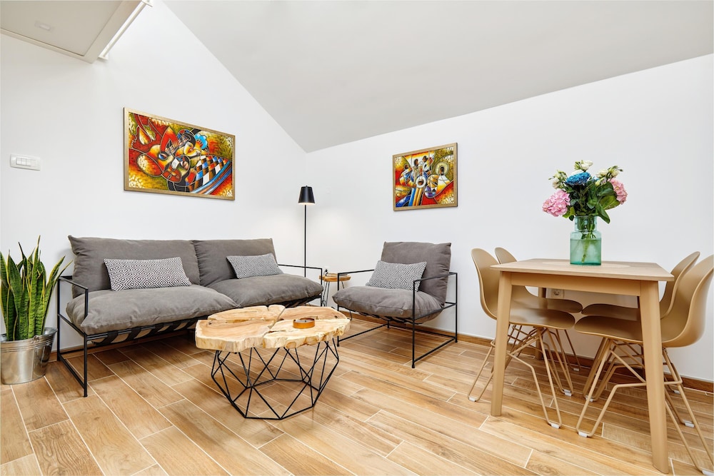 Design Apartment, Mountain View