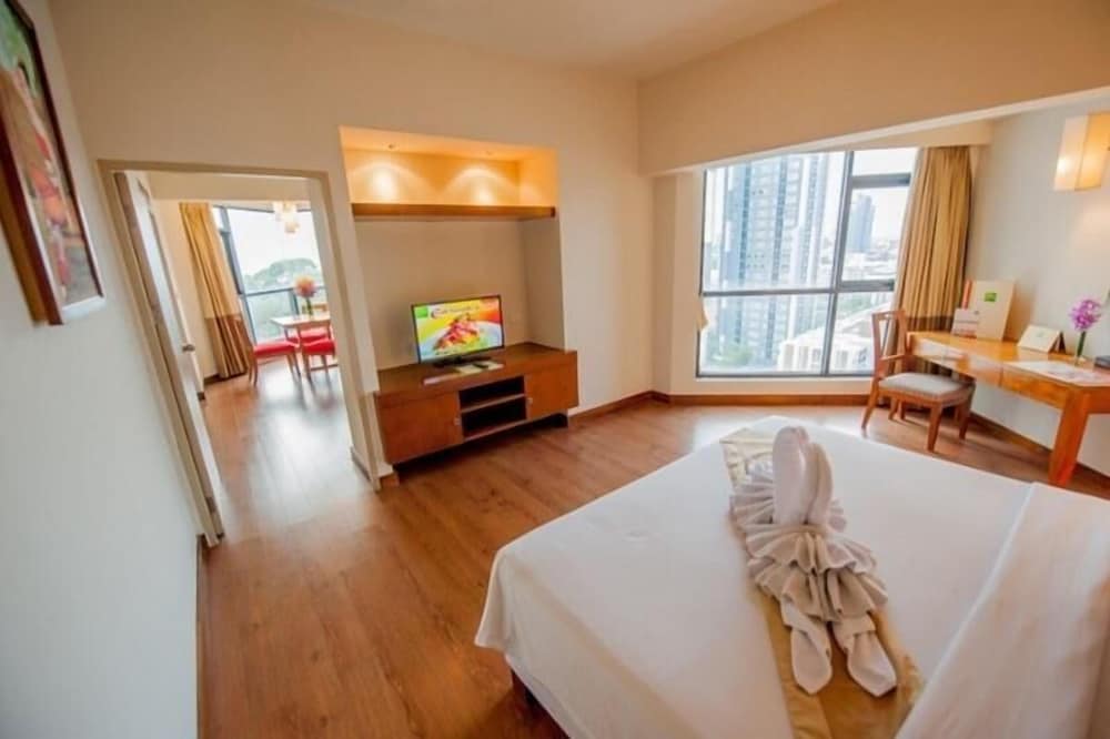 Executive Double Room, City View